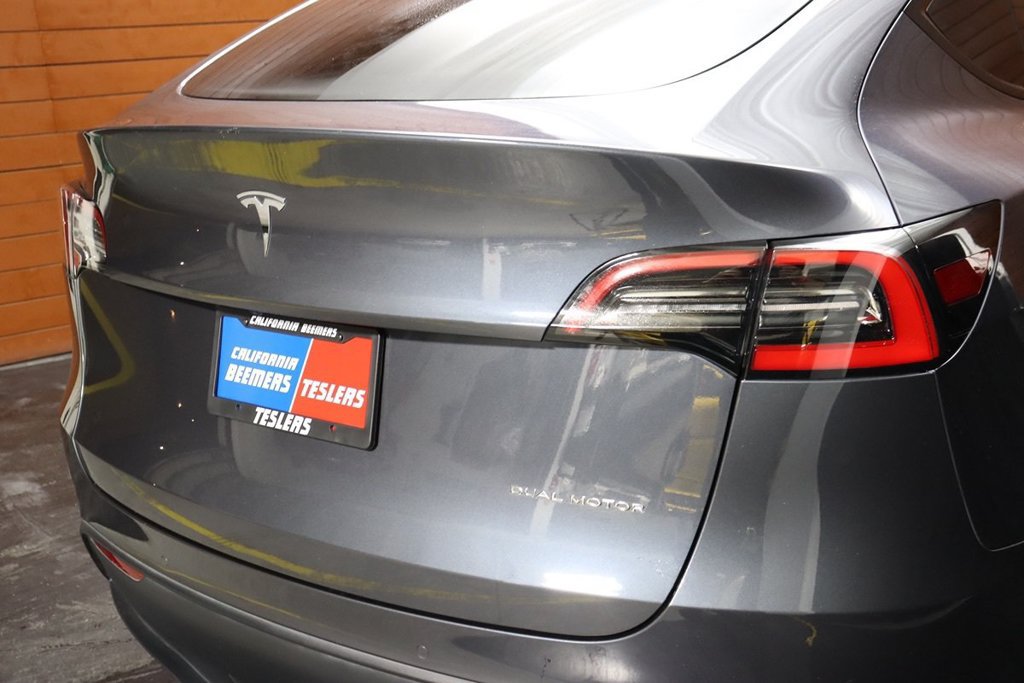 Used 2023 Tesla Model Y Long Range AWD/4WD image 15