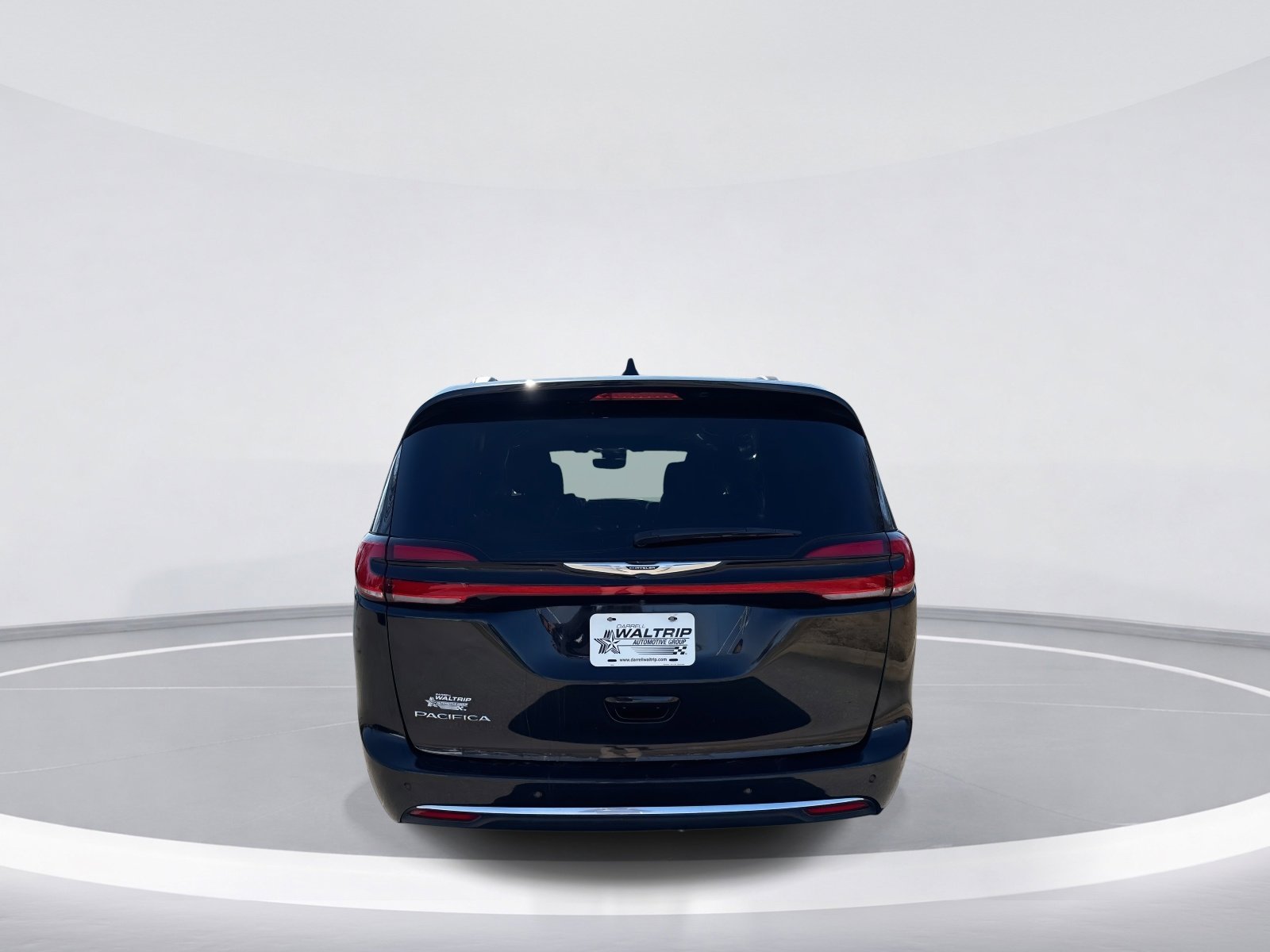 Used 2023 Chrysler Pacifica Pinnacle image 7