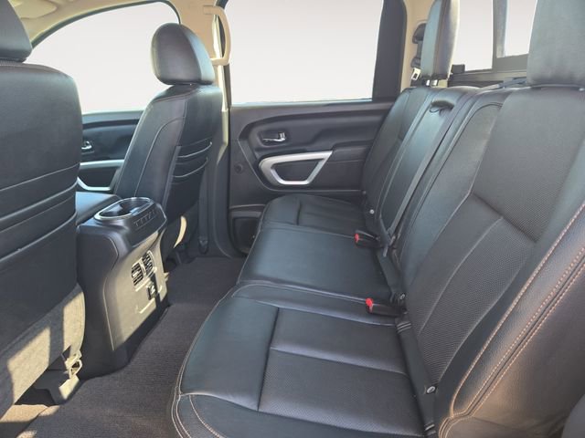 Used 2018 Nissan Titan SL image 14