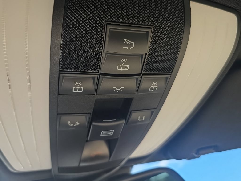 Used 2012 Mercedes-Benz E 350 4MATIC Sedan image 37