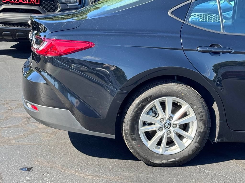 Used 2025 Toyota Camry LE FWD image 39