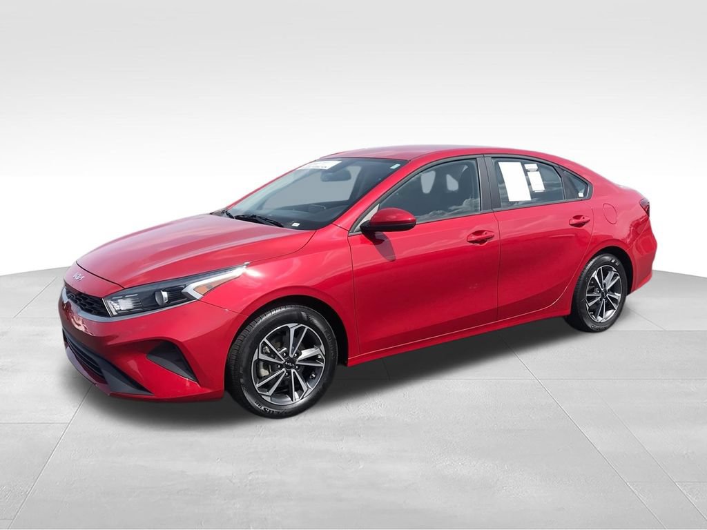 Used 2022 Kia Forte LXS FWD image 4