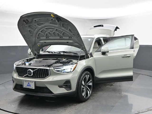 Used 2025 Volvo XC40 B5 Ultra w/ Climate Package AWD/4WD image 53