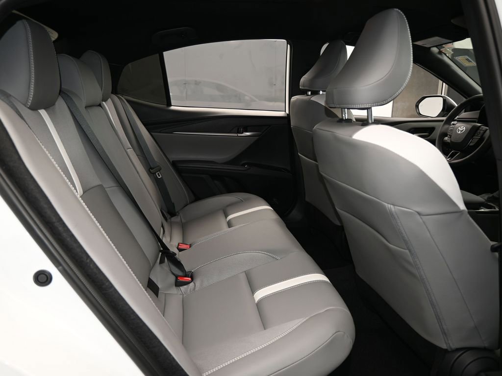 Used 2026 Toyota Camry SE w/ Convenience Package image 46