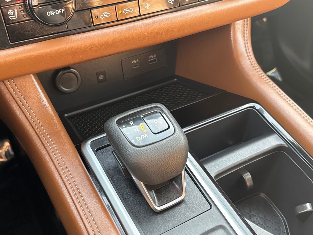 Used 2025 Nissan Pathfinder Platinum w/ Cargo Package image 27