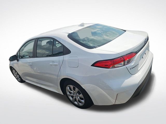 Used 2024 Toyota Corolla LE FWD image 9
