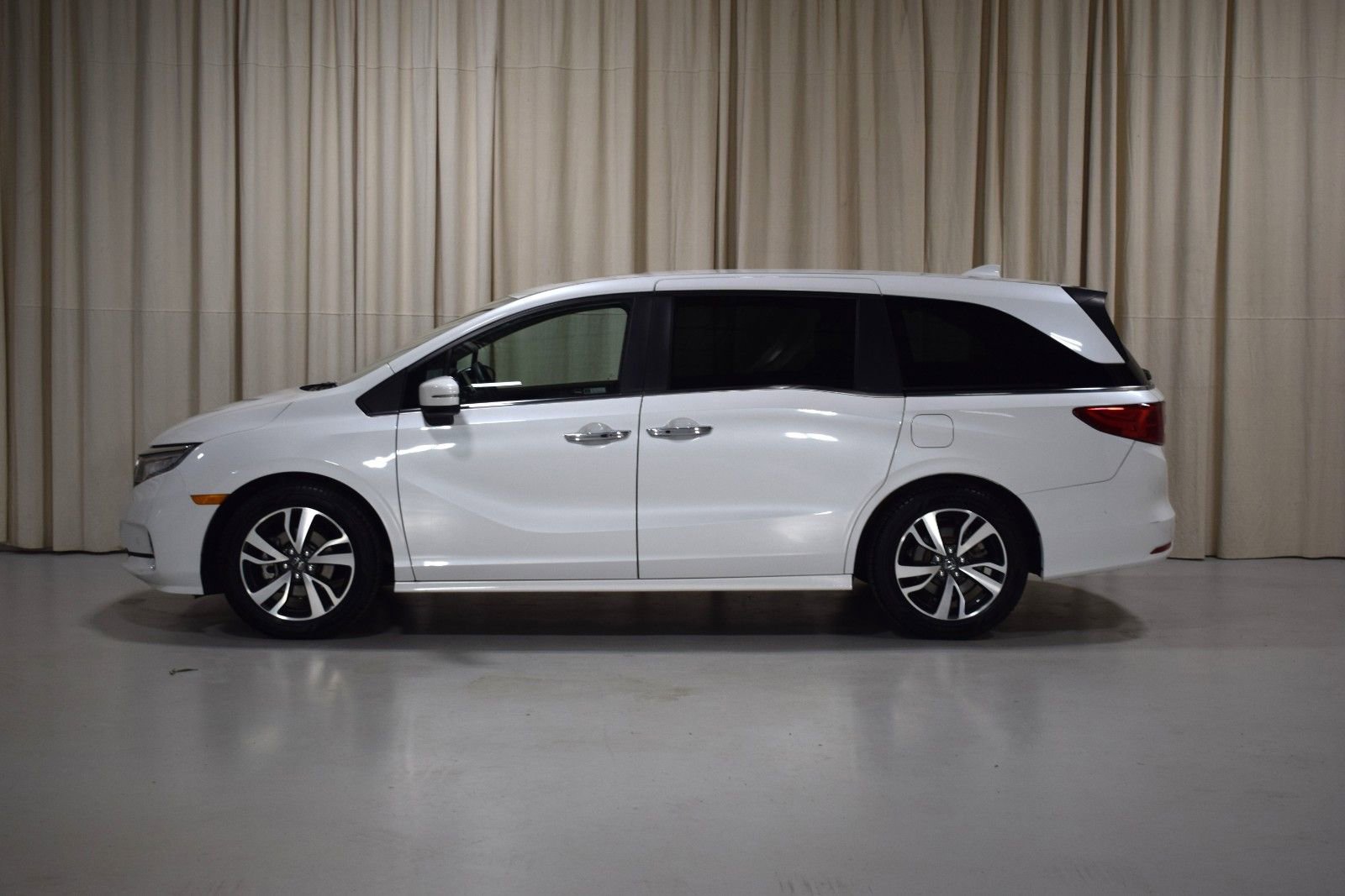 Used 2021 Honda Odyssey Touring image 5