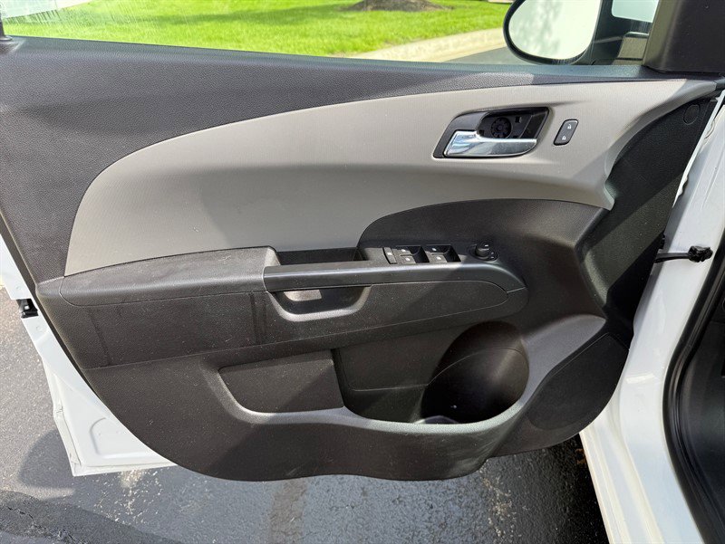 Used 2016 Chevrolet Sonic LT FWD image 24