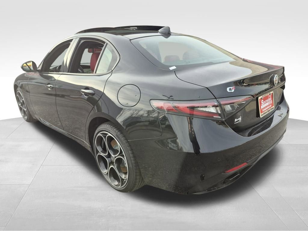 New 2025 Alfa Romeo Giulia AWD w/ Driving Assist Package image 4