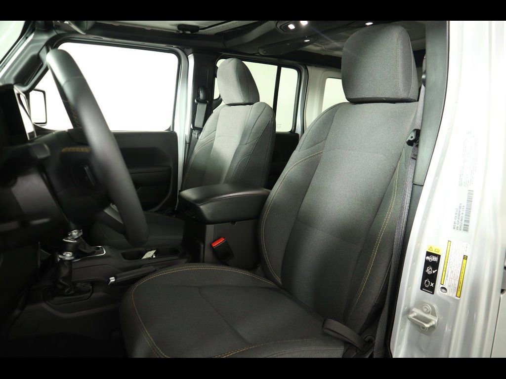 Used 2024 Jeep Wrangler Sport S image 20