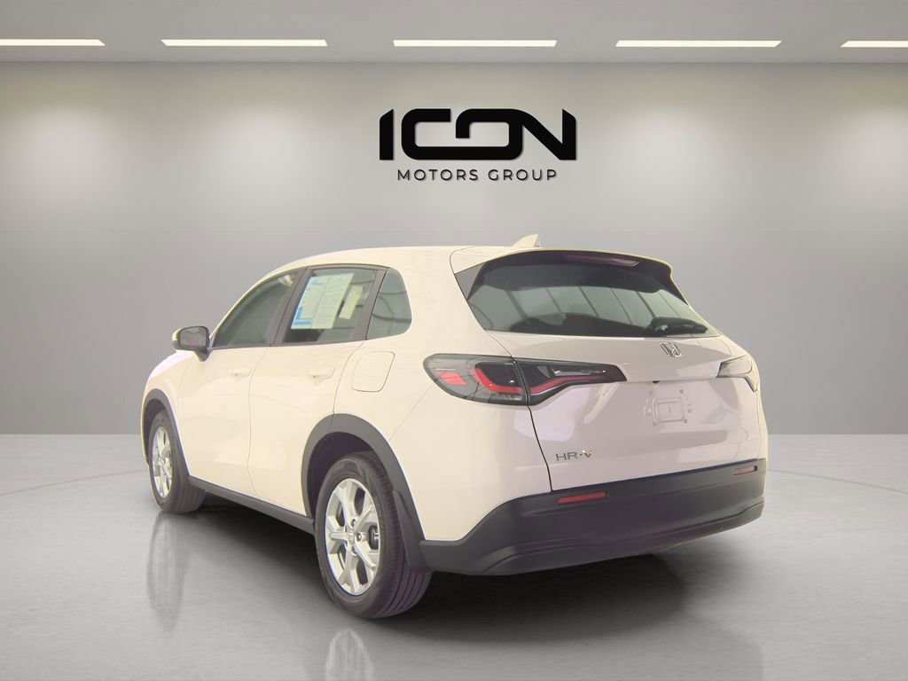 Used 2025 Honda HR-V LX image 2