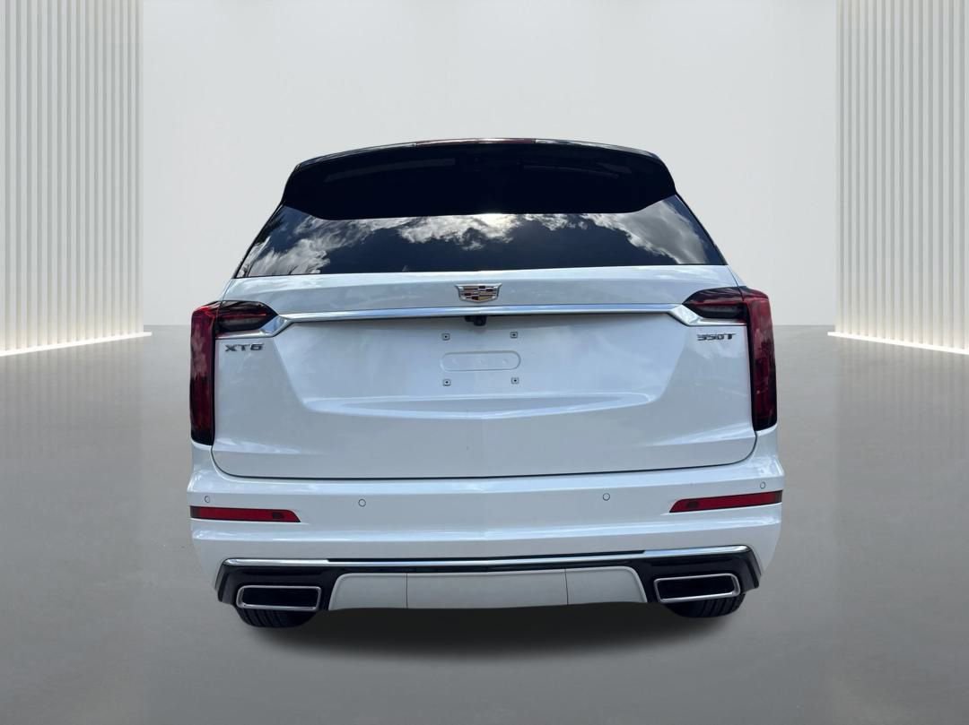 New 2025 Cadillac XT6 Luxury image 6
