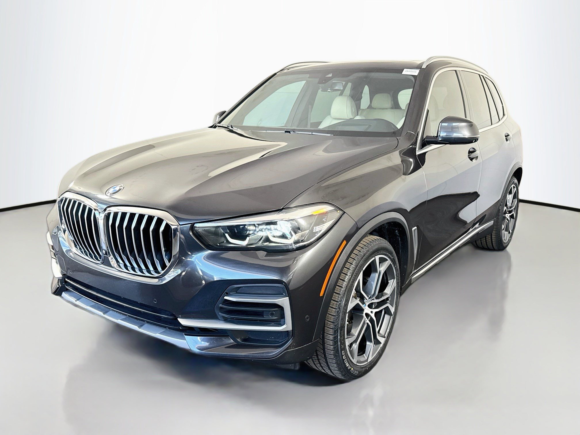 Used 2022 BMW X5 sDrive40i w/ Premium Package RWD image 4