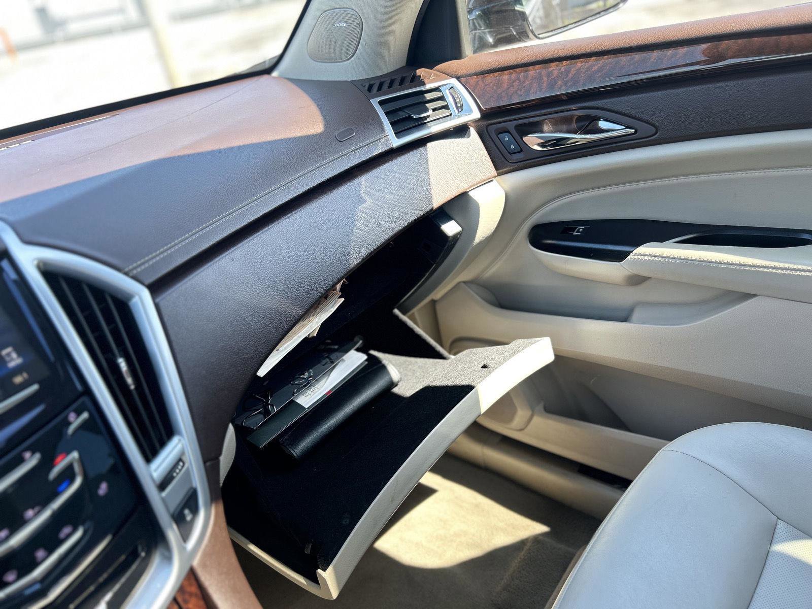 Used 2015 Cadillac SRX Luxury AWD/4WD image 18