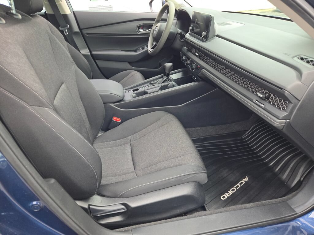 Used 2023 Honda Accord EX image 7