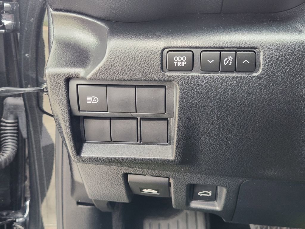 Used 2023 Lexus IS 300 w/ Comfort Package RWD image 22