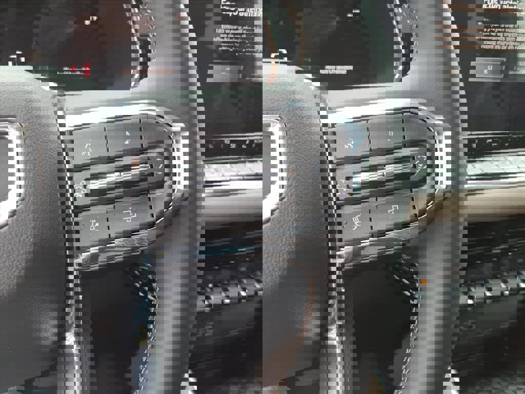 New 2026 GMC Canyon Denali image 18