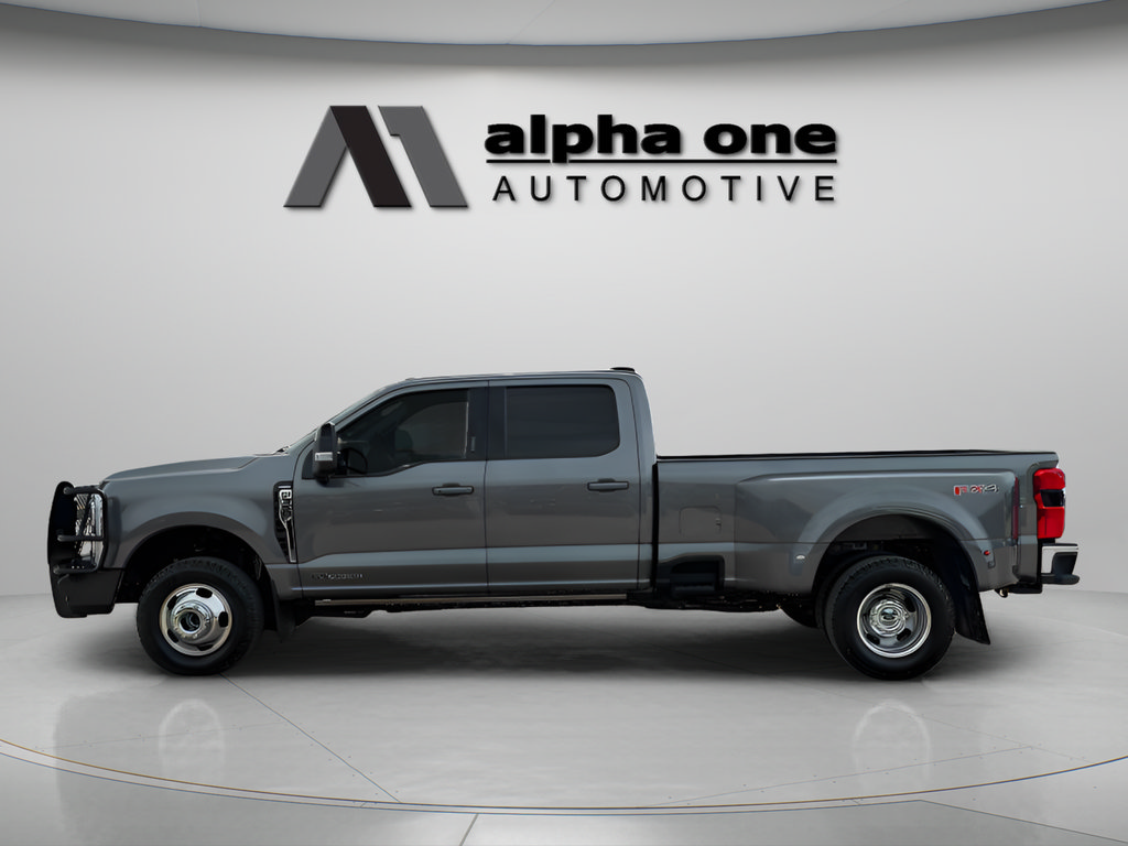 Used 2024 Ford F350 Lariat w/ Lariat Ultimate Package AWD/4WD image 12
