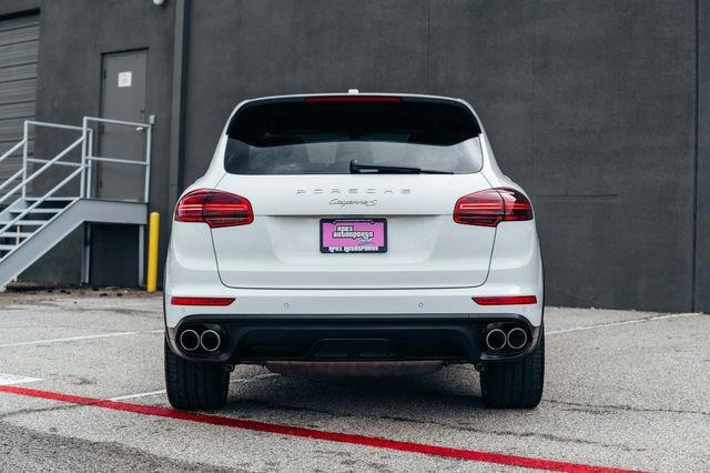 Used 2016 Porsche Cayenne S AWD/4WD image 12