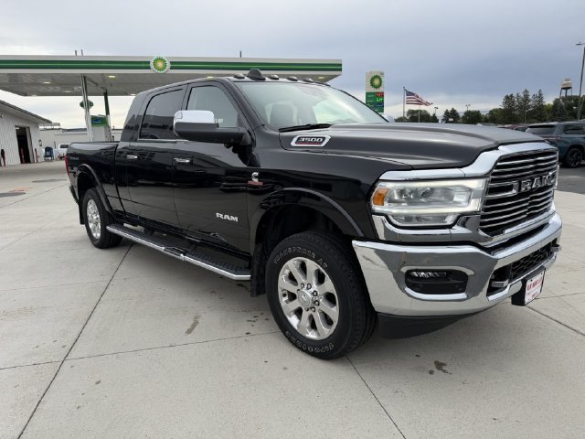 Used 2022 RAM 3500 Laramie AWD/4WD image 2