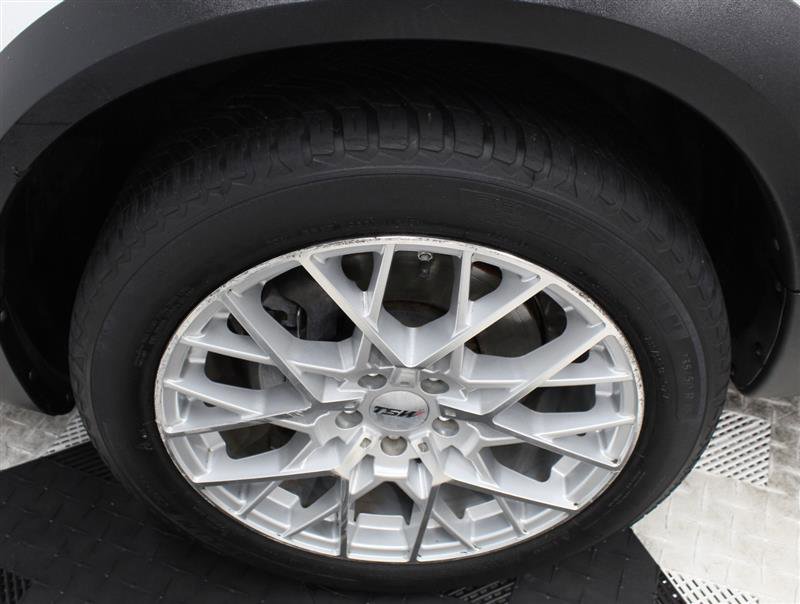 Used 2014 Volvo XC70 T6 w/ Climate Package image 20