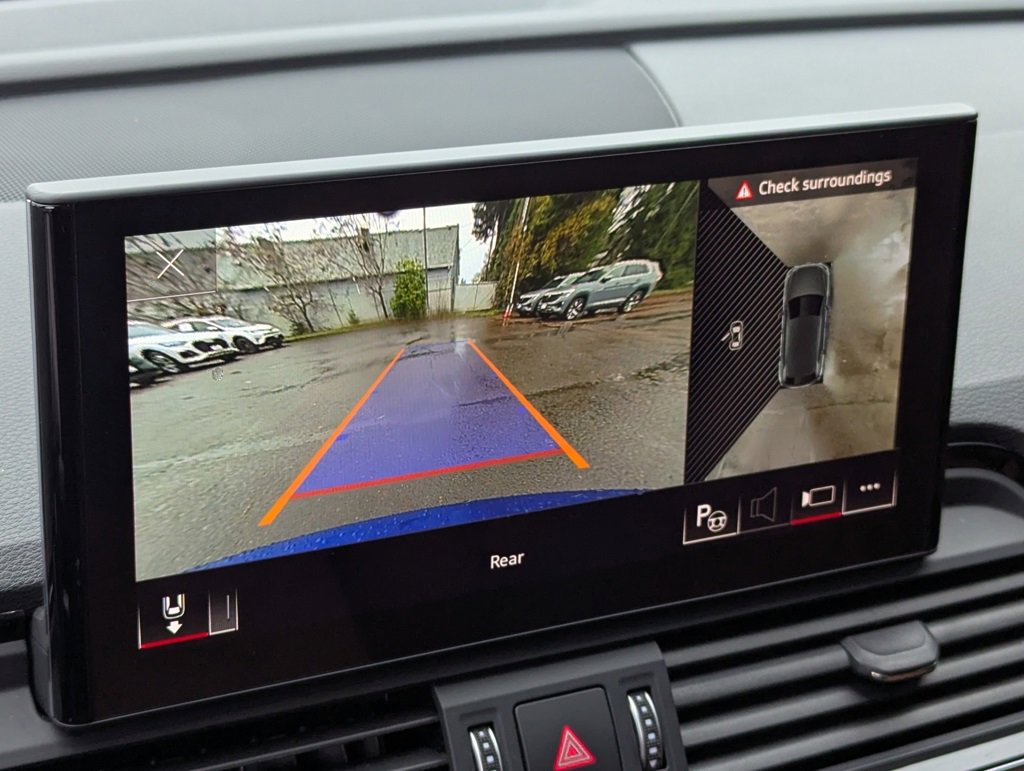 Used 2022 Audi Q5 e Prestige w/ Prestige Package image 20