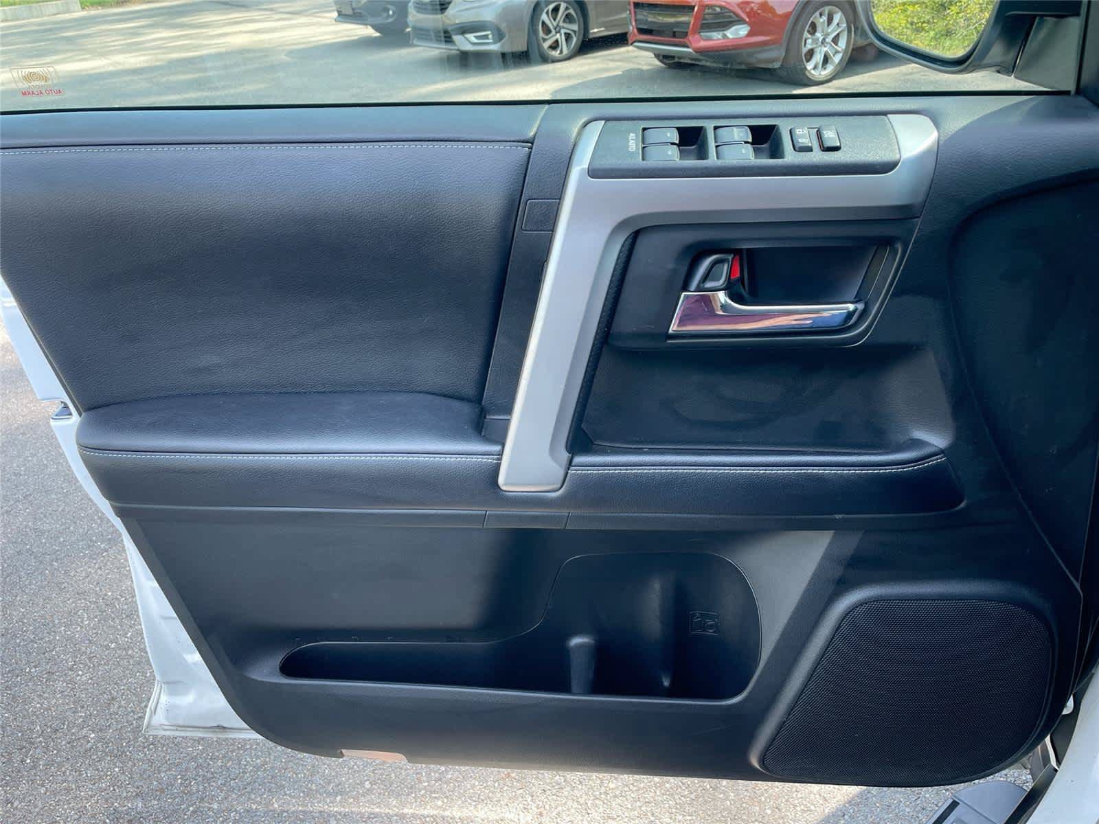 Used 2019 Toyota 4Runner SR5 Premium AWD/4WD image 26