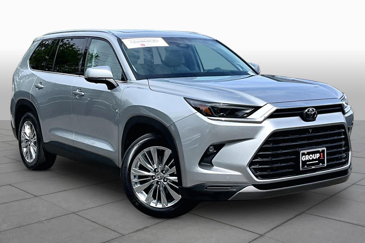 Certified 2024 Toyota Grand Highlander AWD image 3