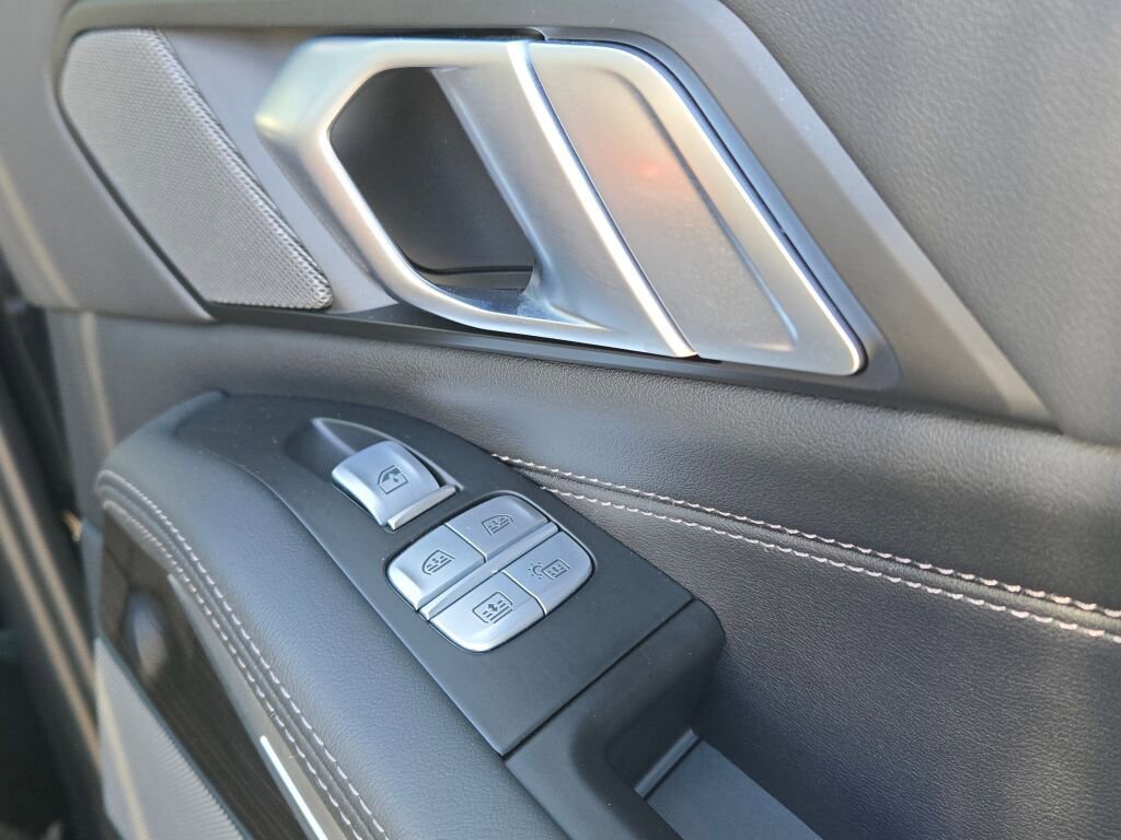 Used 2024 BMW X7 M60i w/ Executive Package image 22
