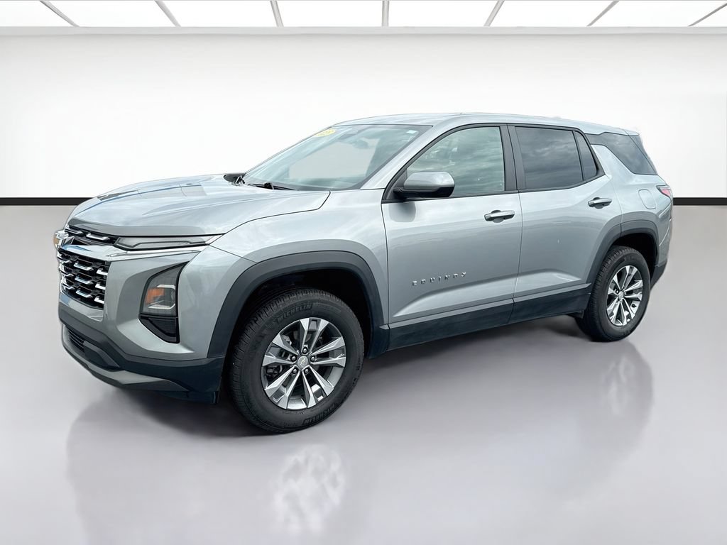 Used 2025 Chevrolet Equinox LT AWD/4WD image 1