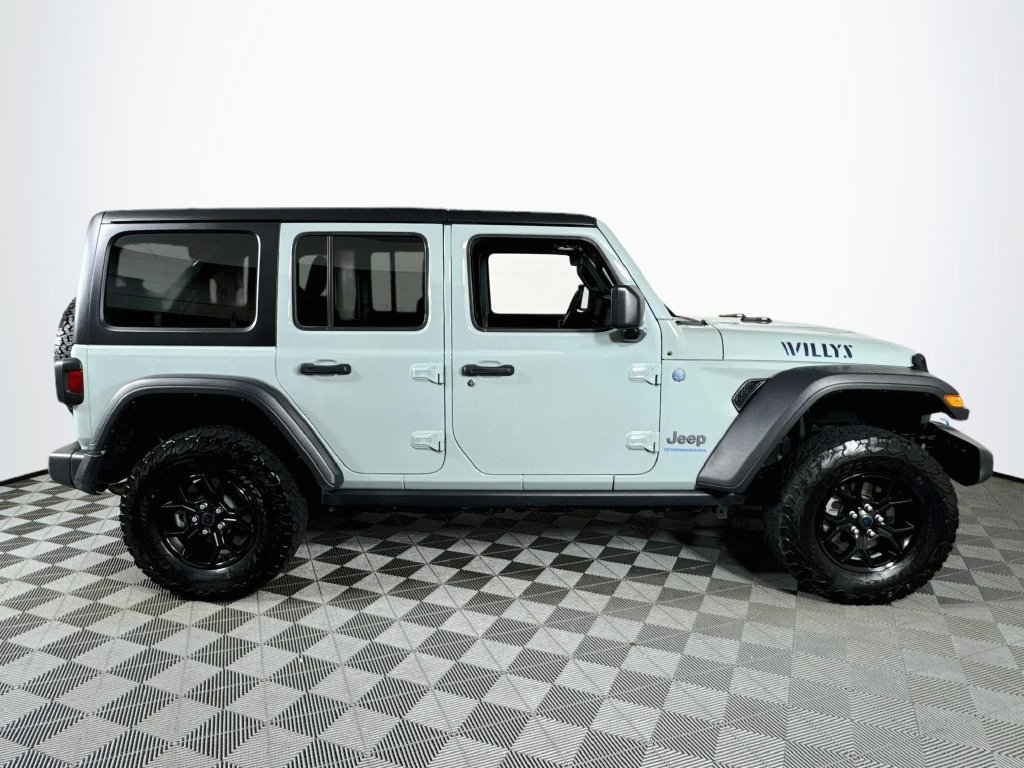 Used 2024 Jeep Wrangler Unlimited AWD/4WD image 8