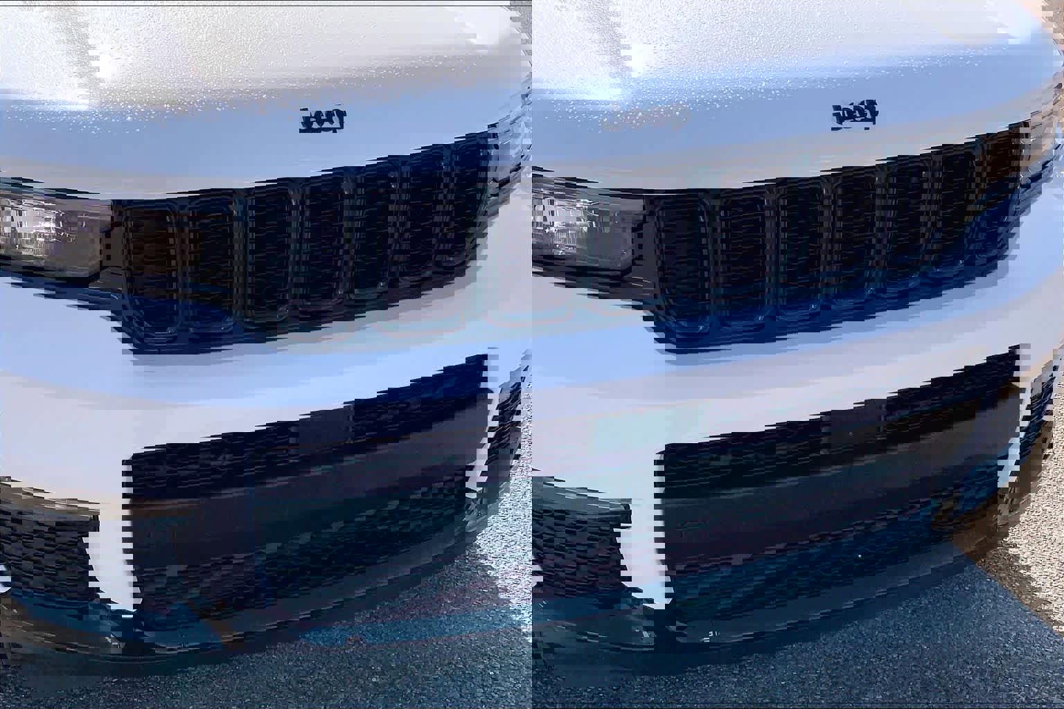 Used 2025 Jeep Grand Cherokee L Limited image 30