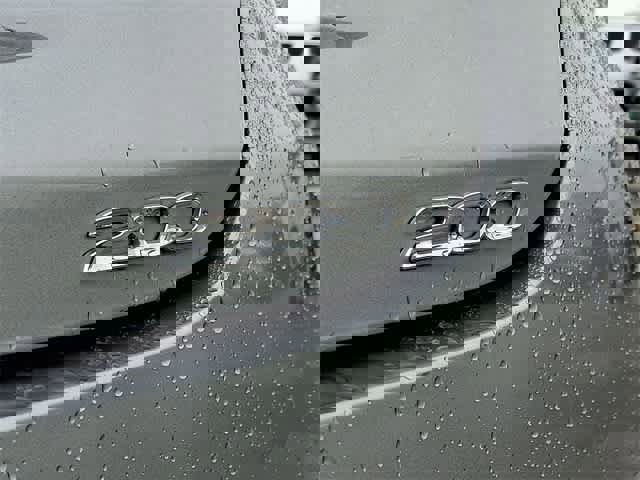 Used 2016 Chrysler 200 Limited image 35