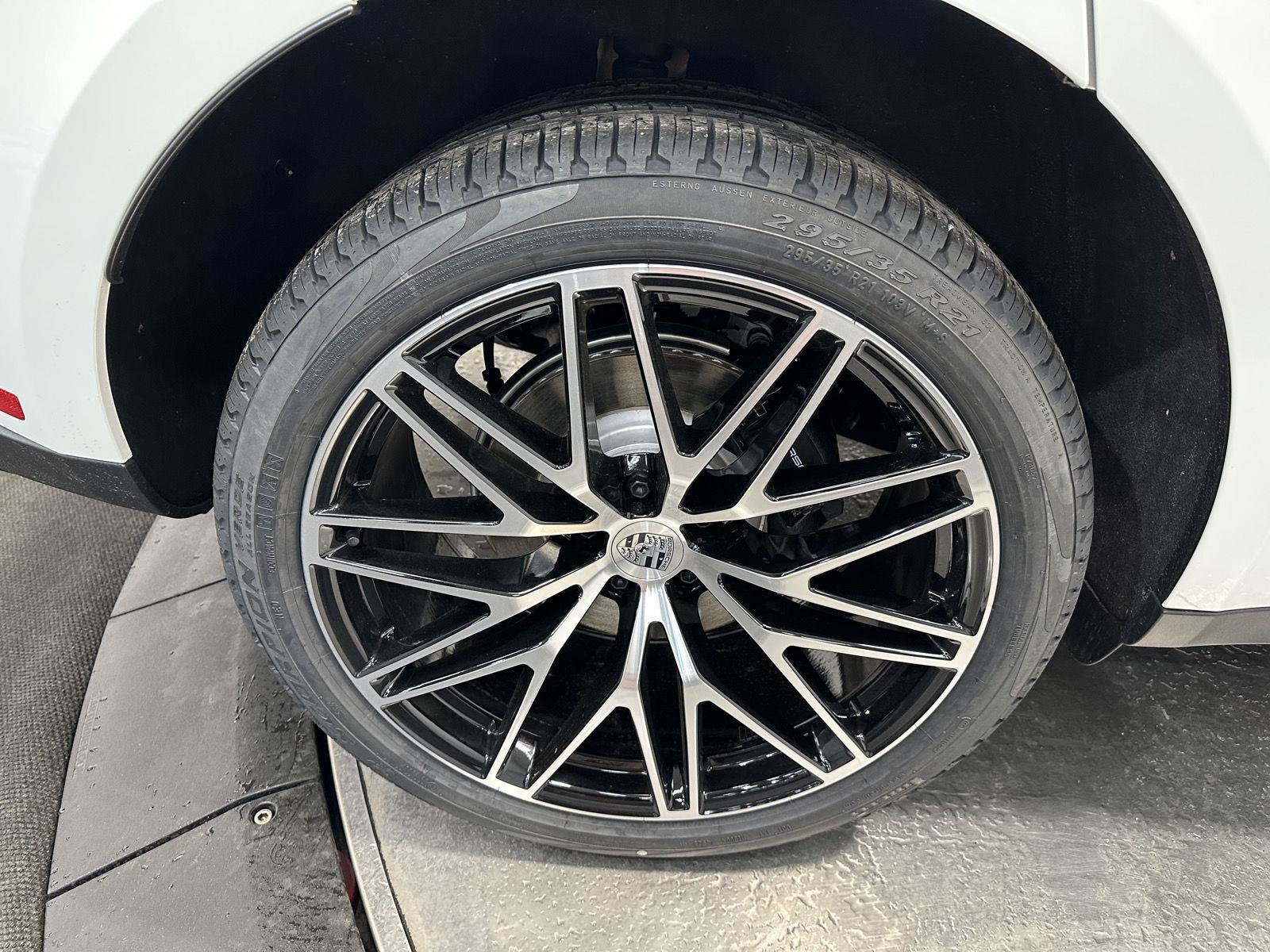 New 2026 Porsche Macan AWD/4WD image 13