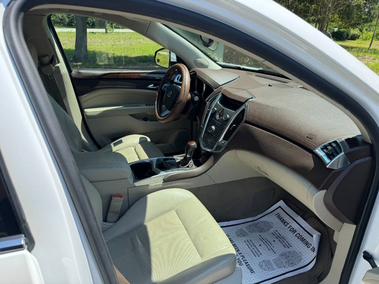 Used 2011 Cadillac SRX Luxury FWD image 15