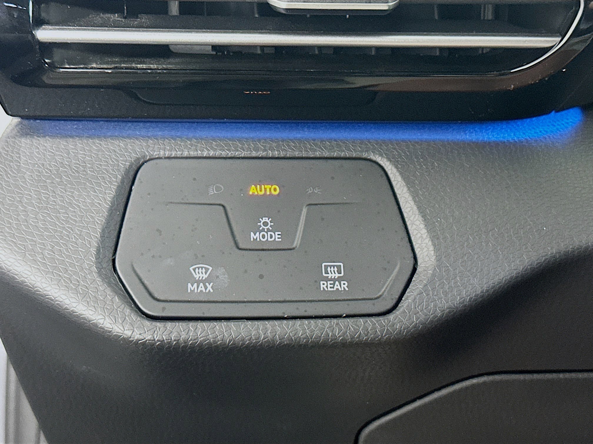 Used 2023 Volkswagen ID.4 Pro RWD image 17
