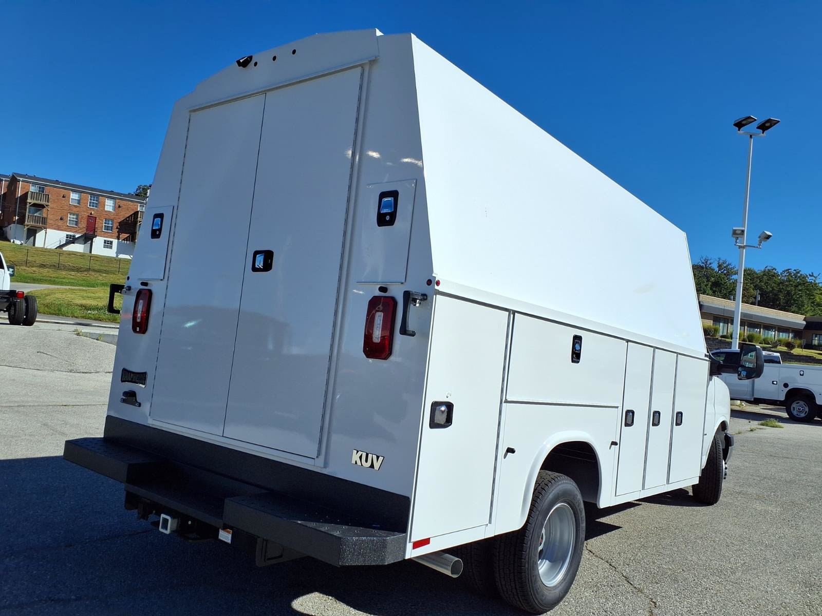 New 2026 GMC Savana 3500 w/ Power Convenience Package RWD image 21