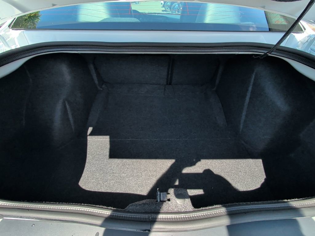 Used 2015 Dodge Challenger SRT Hellcat RWD image 13