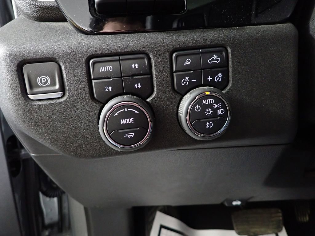 Used 2024 Chevrolet Silverado 3500 High Country w/ High Country Premium Package AWD/4WD image 28
