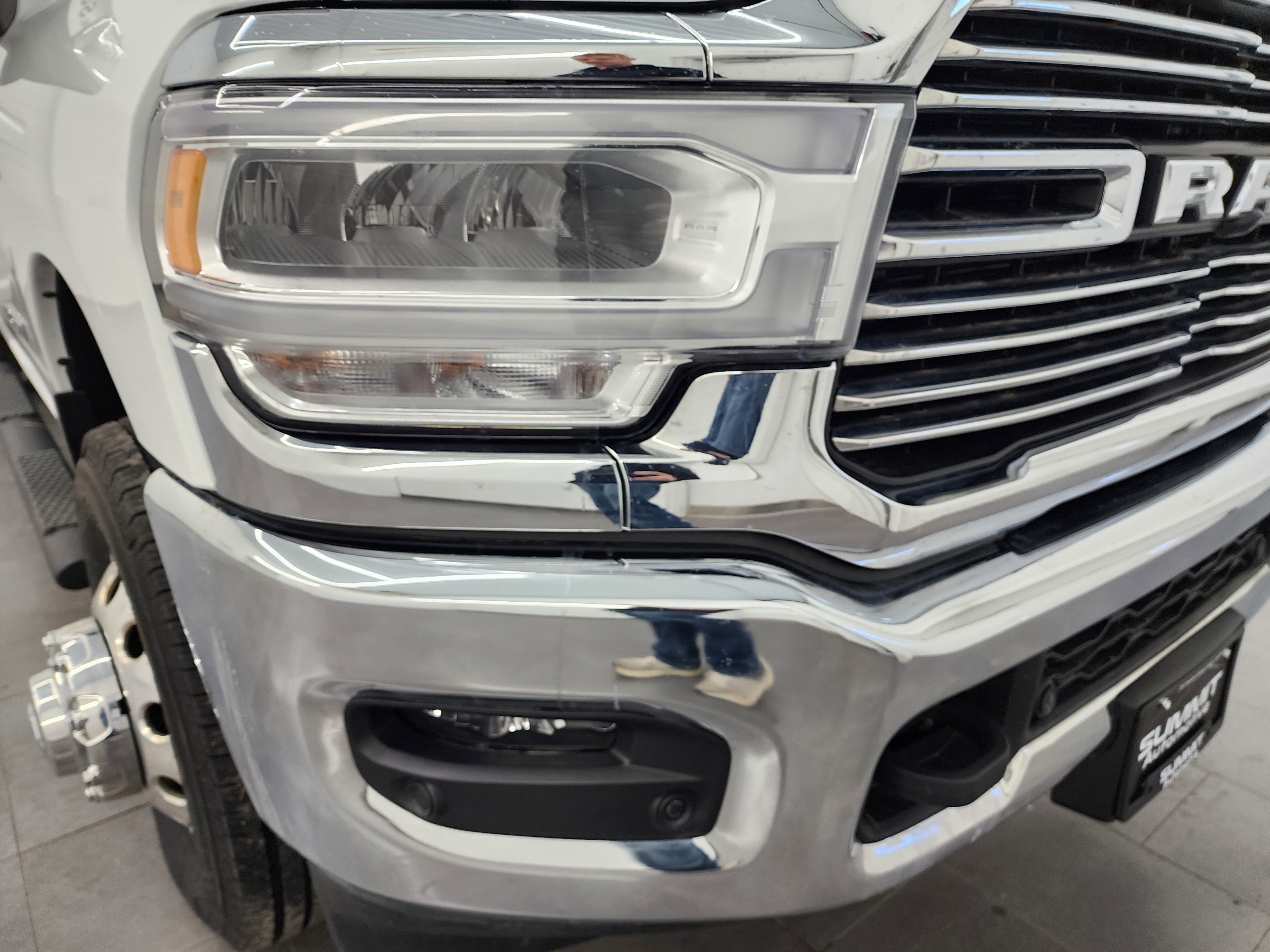 Used 2023 RAM 3500 Laramie AWD/4WD image 24