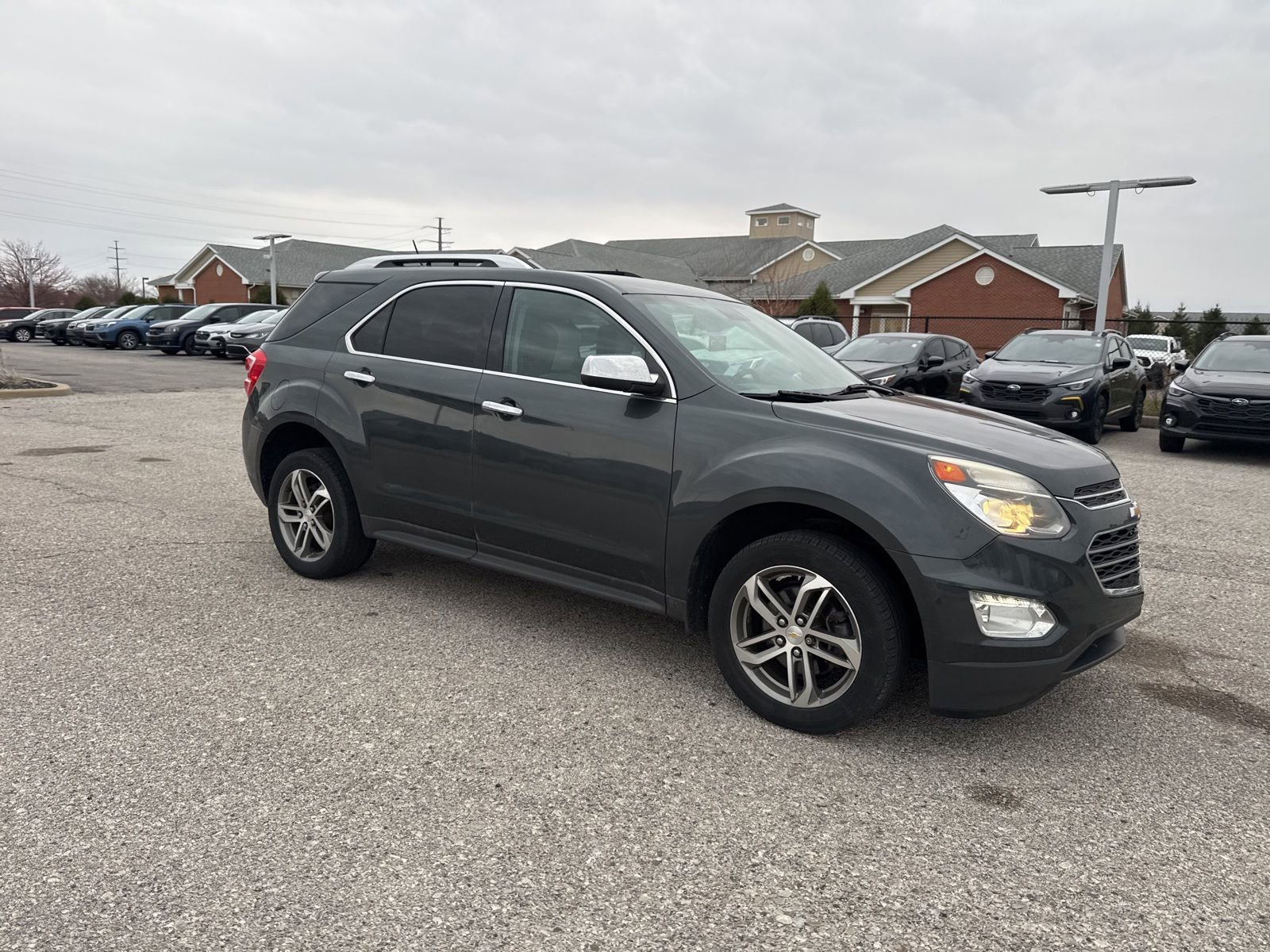 Used 2017 Chevrolet Equinox Premier w/ Enhanced Convenience Package image 9
