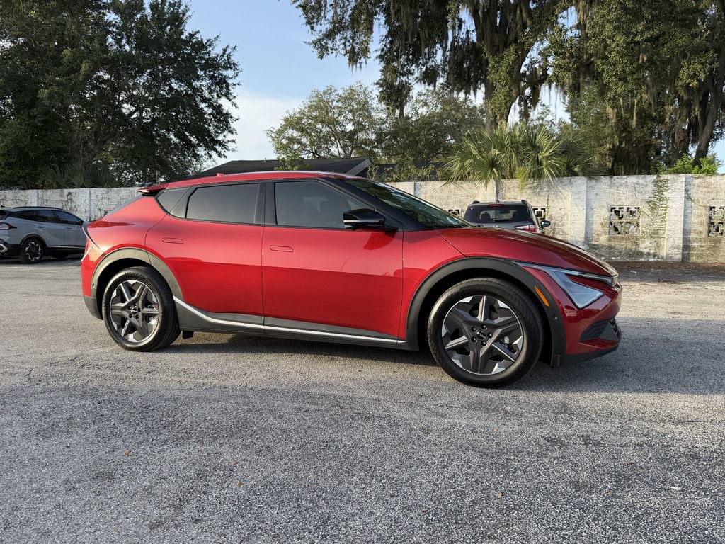 Certified 2025 Kia EV6 Light w/ Light LR Technology Package AWD/4WD image 2