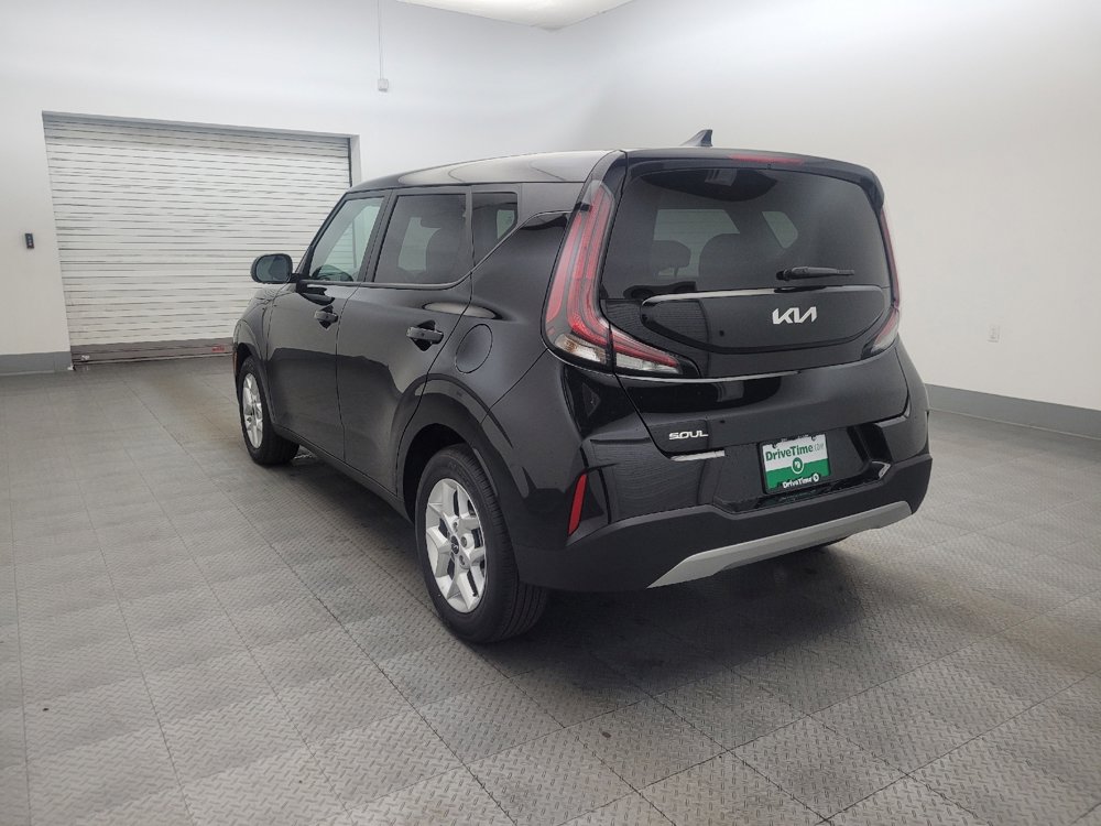 Used 2025 Kia Soul S FWD image 5