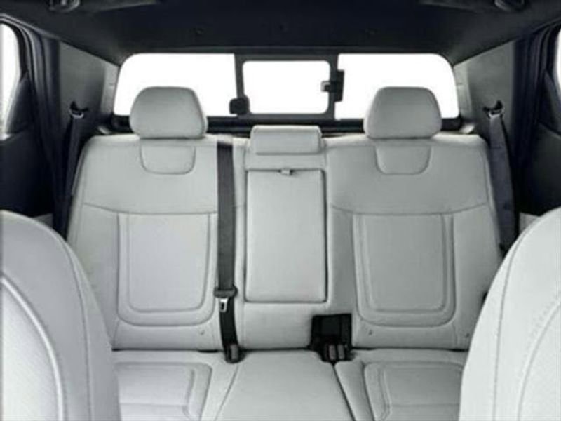 Certified 2025 Hyundai Santa Cruz SEL image 17