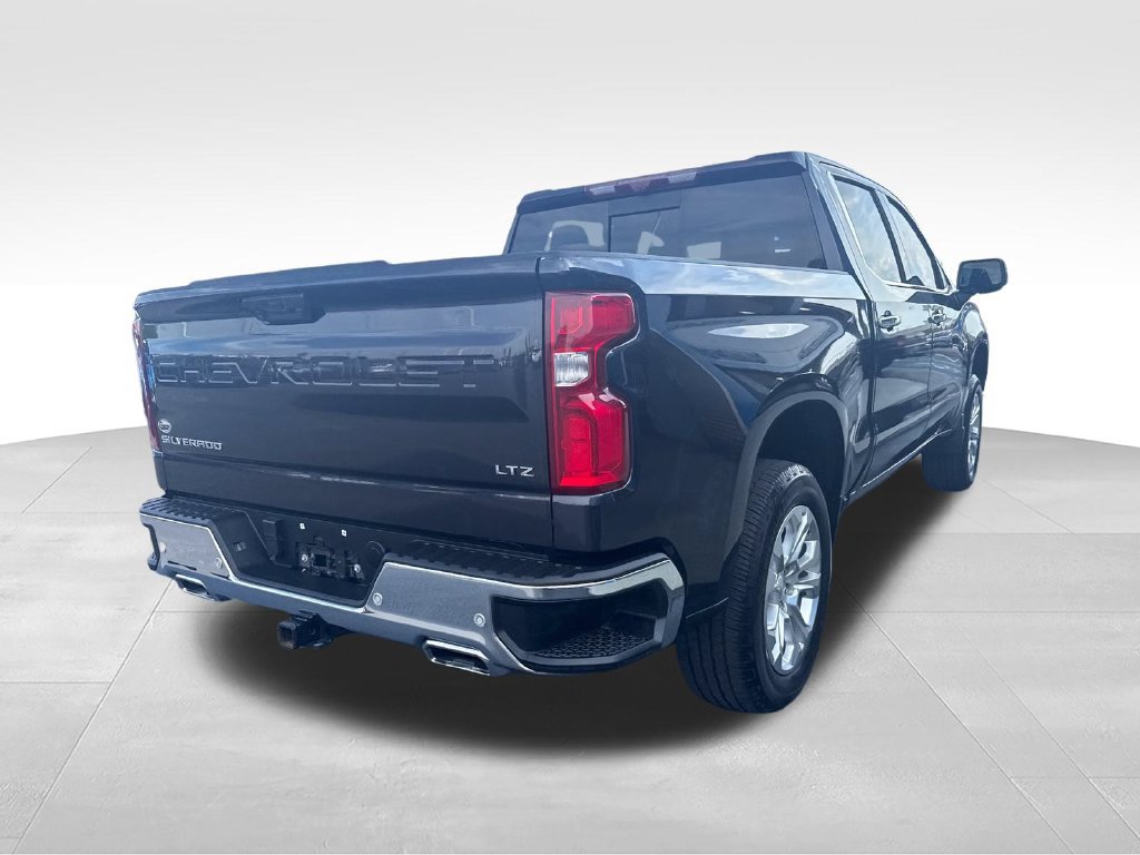 Used 2023 Chevrolet Silverado 1500 LTZ w/ LTZ Premium Package AWD/4WD image 12
