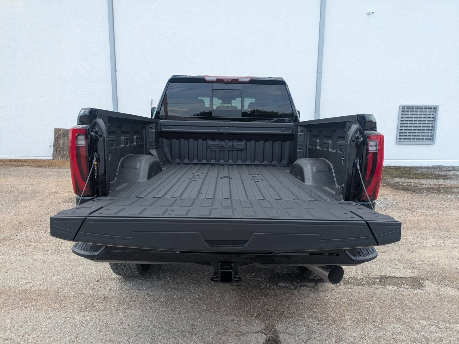 New 2026 GMC Sierra 2500 Denali Ultimate AWD/4WD image 4