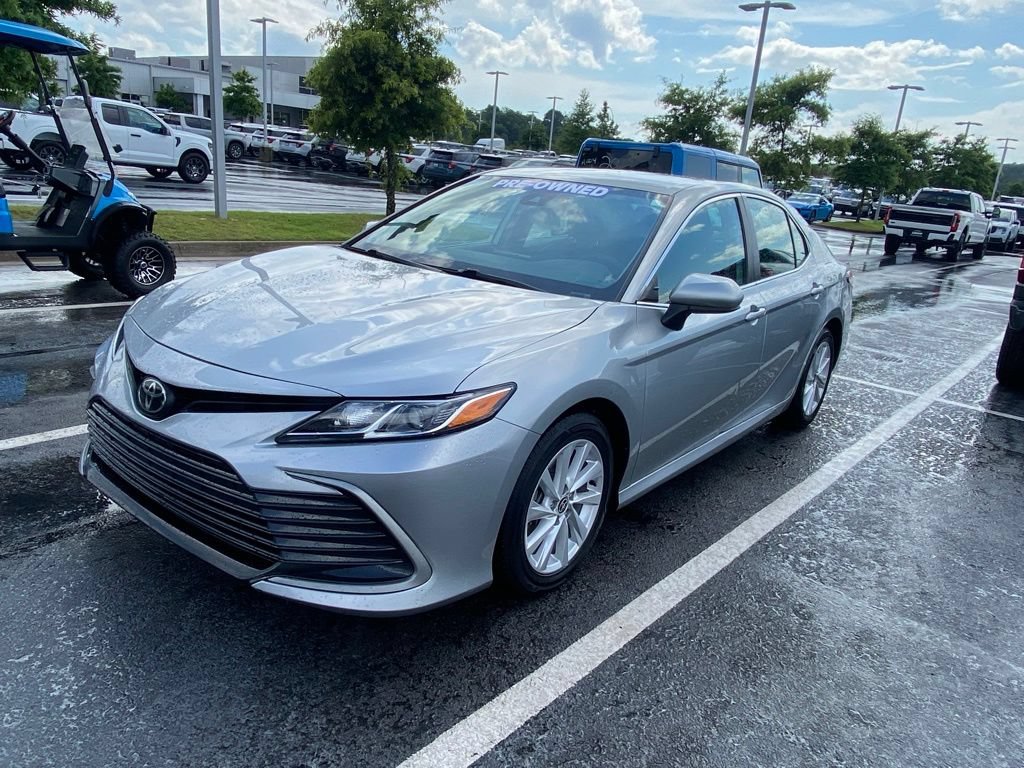Used 2023 Toyota Camry LE FWD image 2