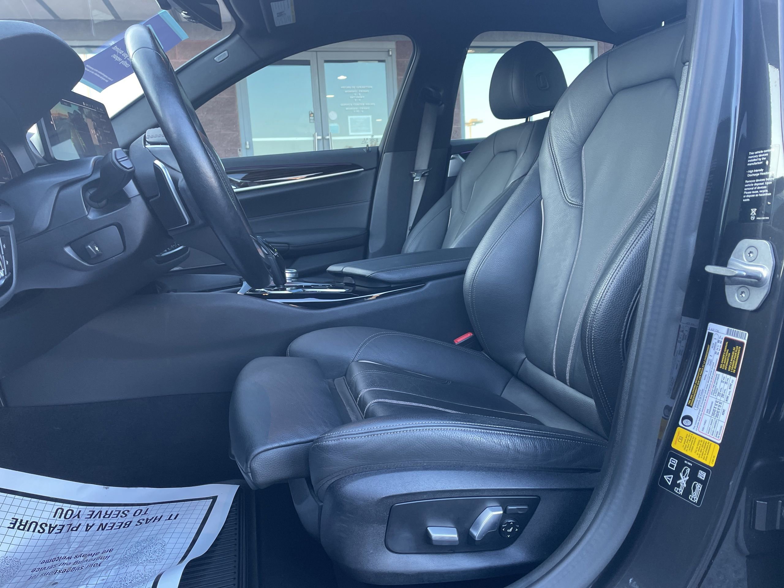 Used 2021 BMW 540i xDrive w/ Premium Package image 12