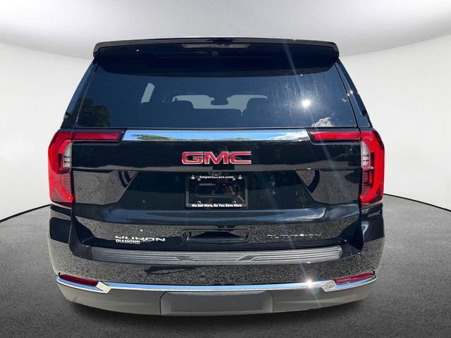 Used 2025 GMC Yukon Elevation w/ LPO, Elevation Black Package AWD/4WD image 11