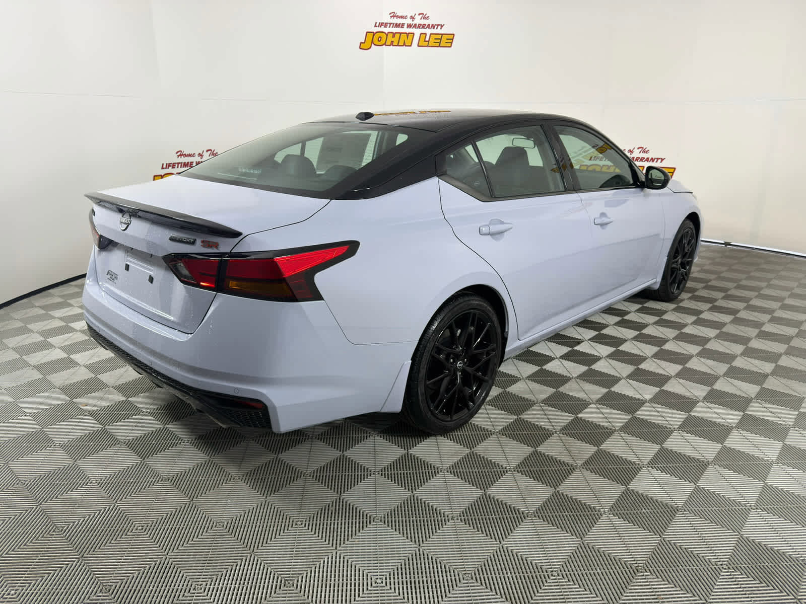 New 2026 Nissan Altima 2.5 SR w/ SR Midnight Edition Package image 6